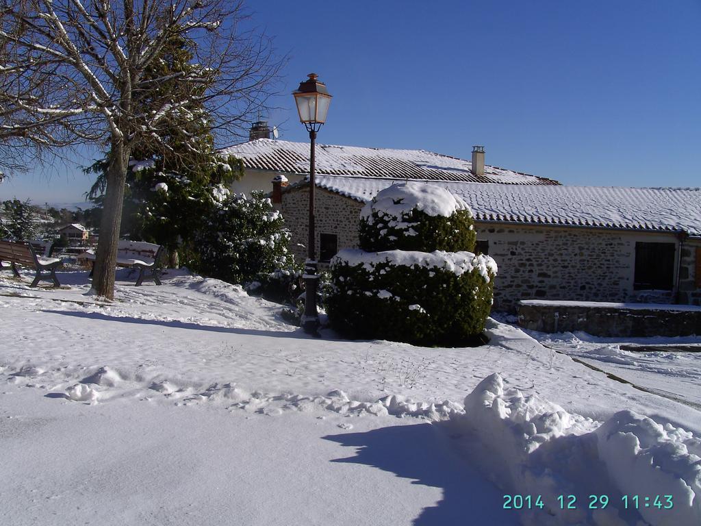 Cellier De La Fontaine Villa Saint-Georges-en-Couzan Oda fotoğraf