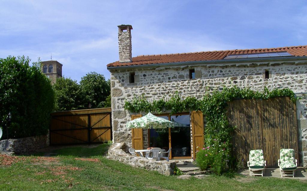 Cellier De La Fontaine Villa Saint-Georges-en-Couzan Oda fotoğraf